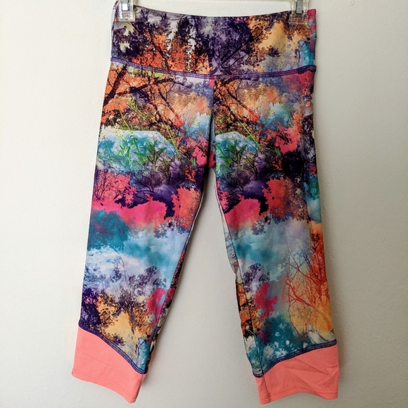 Onzie Crop Leggings - colorful trees print - Picture 2 of 4